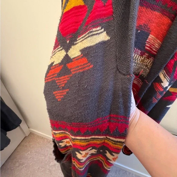 Faherty Organic Cotton Poncho - Southwestern Pattern - Picture 5 of 5
